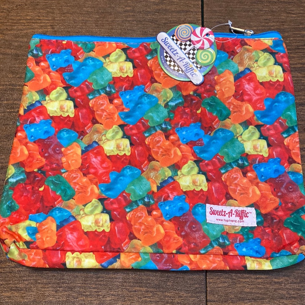 NWT 9.5 x 12” Gummy Bear School Supply or Wet Bag
